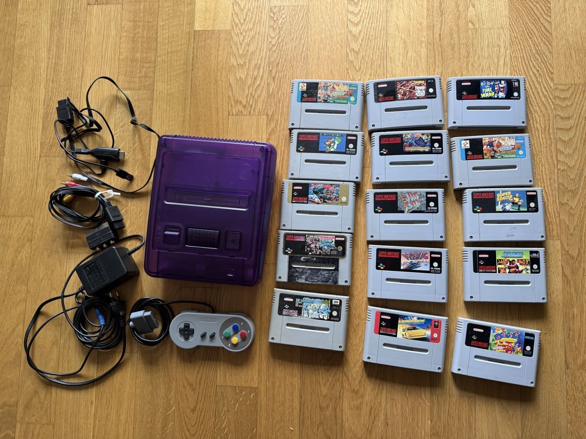 Nintendo Konsolen: European SNES Console – Custom Purple Shell + Games Bundle – Gebraucht aus Ostermundigen von RetroOwl