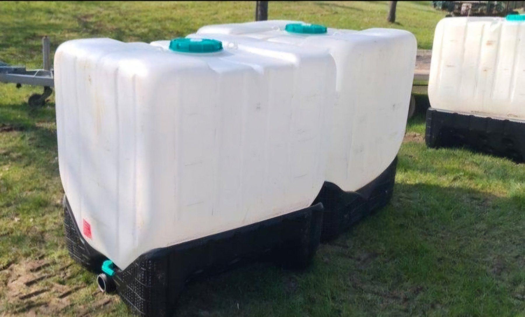 Tränken & Tröge: 12 IBC Blase Wassertank 1000l Wasserbehälter Regenwassertank – Gebraucht aus Wettingen von ray_boccia