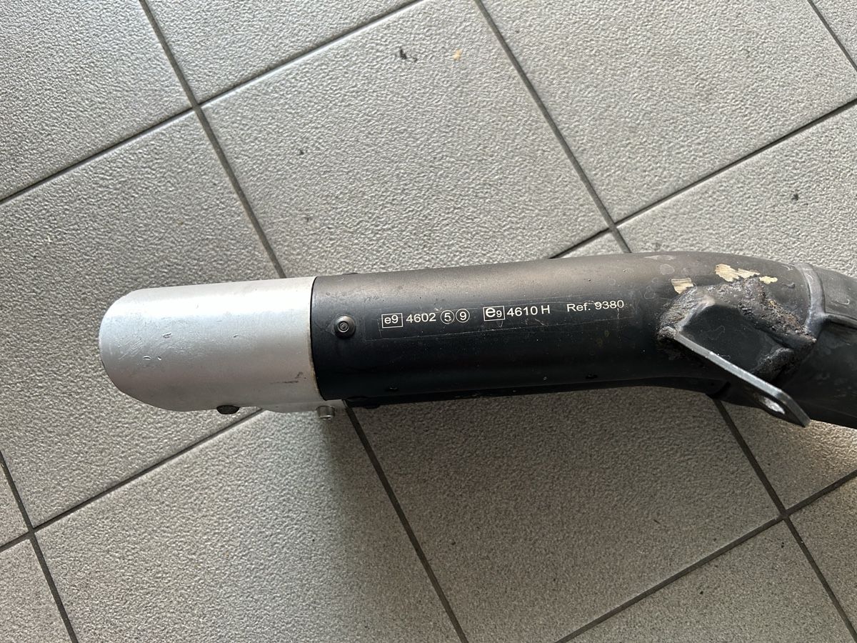 Yamaha Sistemi di scarico: Ligne échappement ixil Yamaha mt09 – Usato da Ecublens VD venduto da RodrigoFortunato249 2