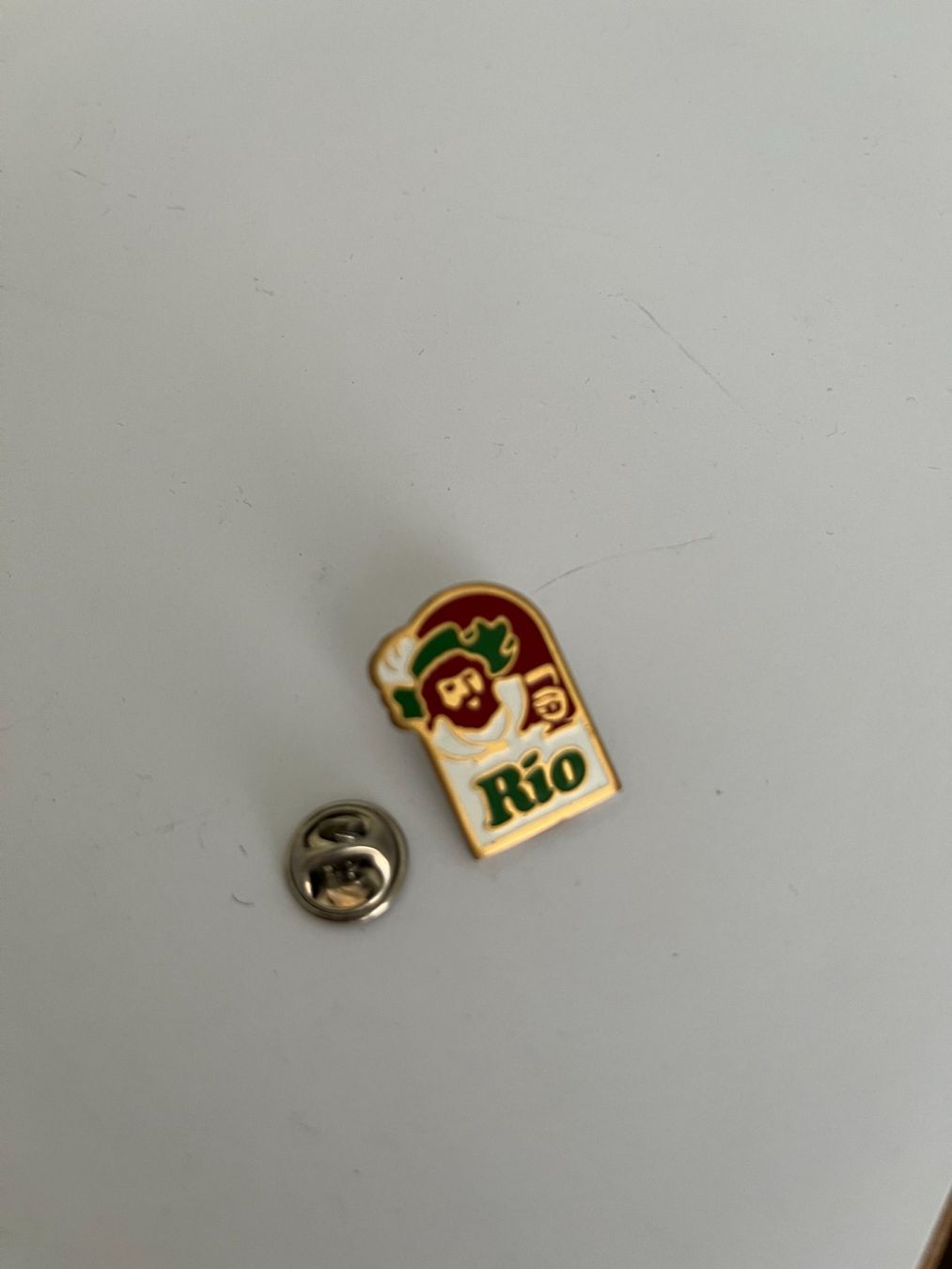 Plaquettes & Badges: Pin Rio Emblem Getränkehandel – D'occasion à Dietikon par sch_w2tw