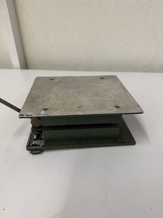 Hydraulischer Laborboy / Labortischheber – Tragkraft 25 kg (Gebraucht ...