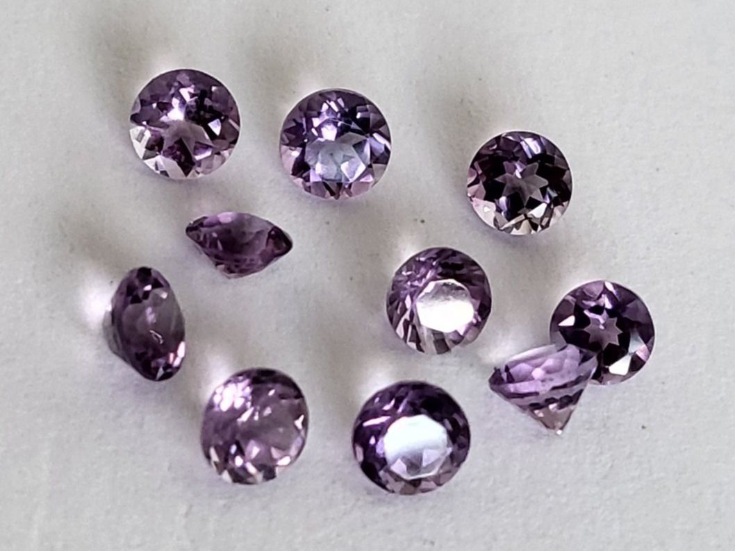 Pietre preziose: Améthystes AAA rondes 4 mm / 0.23 ct – Nuovo (secondo la descrizione) da La Chaux-de-Fonds venduto da j-aime-les-gemmes 1