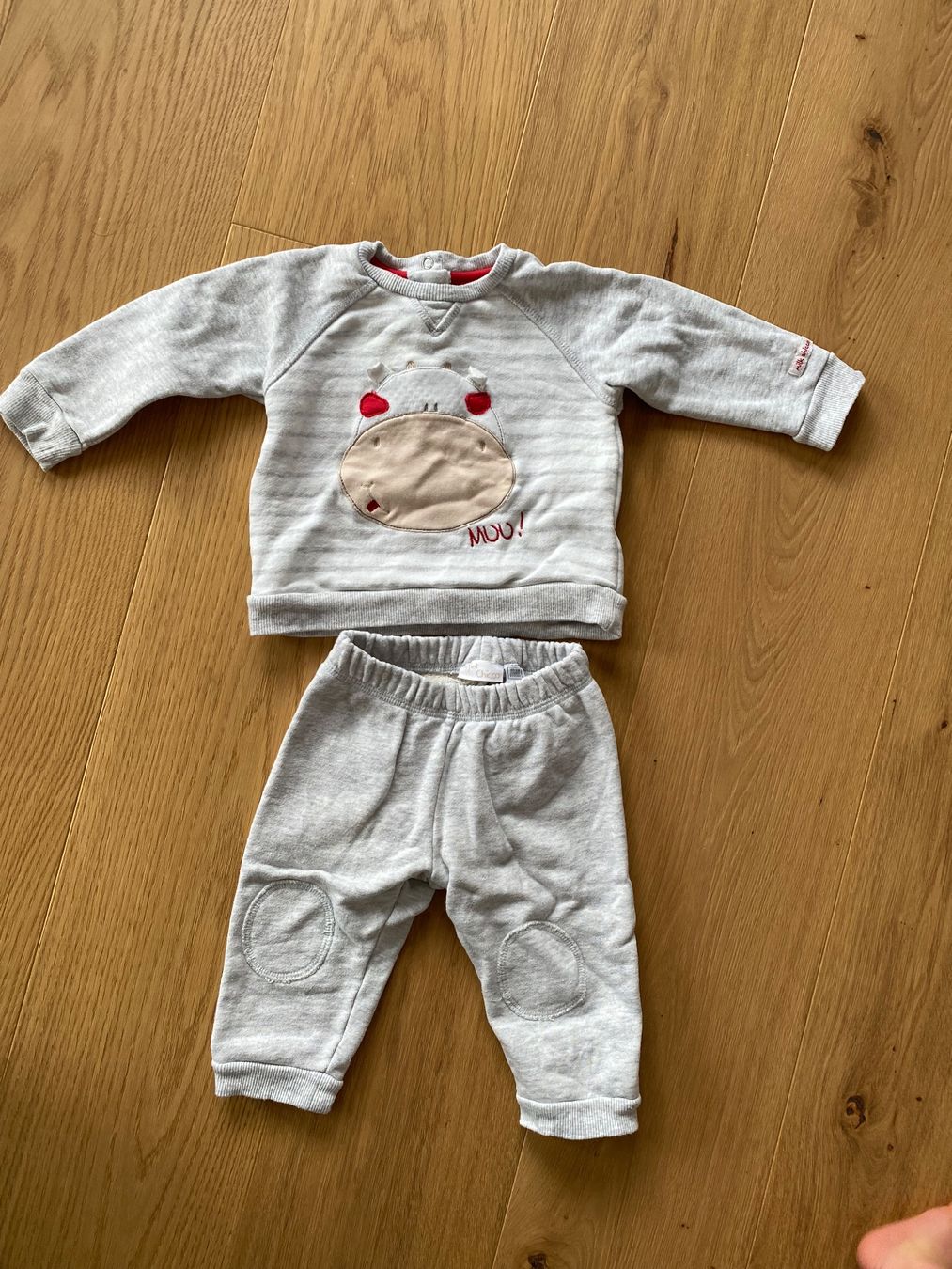 Chicco Lotti & Set di vestiti: Bequemes Baby Set Chicco Kuh 68 – Usato da Trachslau venduto da M_Schmid81 1