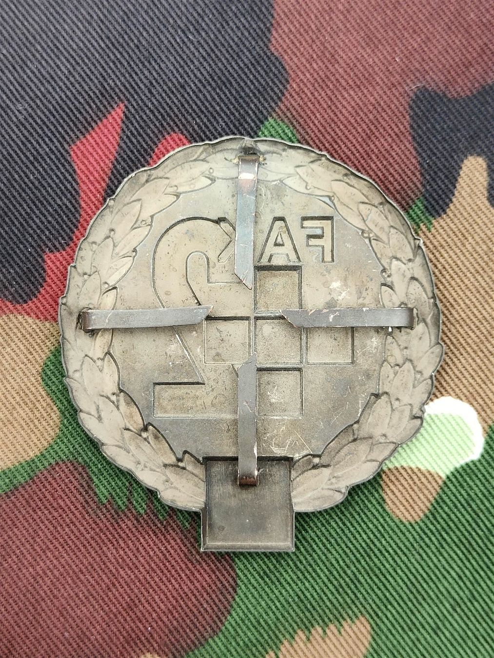 Placchette & Badge: Béretemblem Feldarmeekorps 2 Variante 3 – Usato da Bauma venduto da SwissMilitaria 1