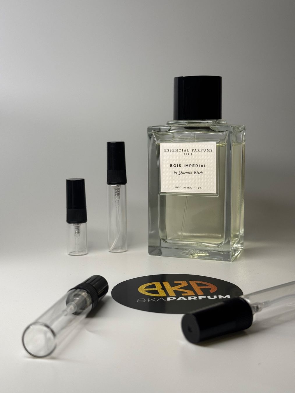 Parfum & Eau de Toilette: Bois imperial - Essentiels Parfum - 2ml decant / probe – Neu und originalverpackt aus Le Lignon von bkaparfum