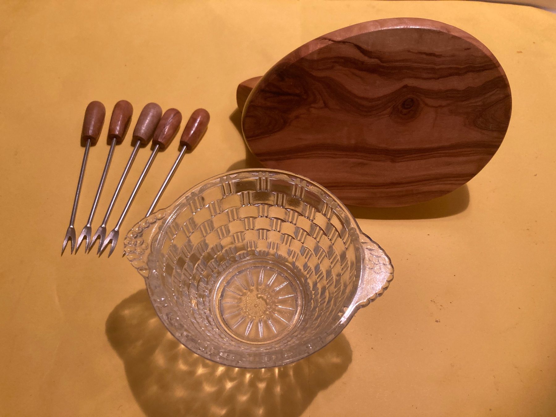 Forchette: Glas-Schälchen auf einem Holz mit 5 kleinen Gabeln – Usato da Zürich venduto da Chaeffeler 4
