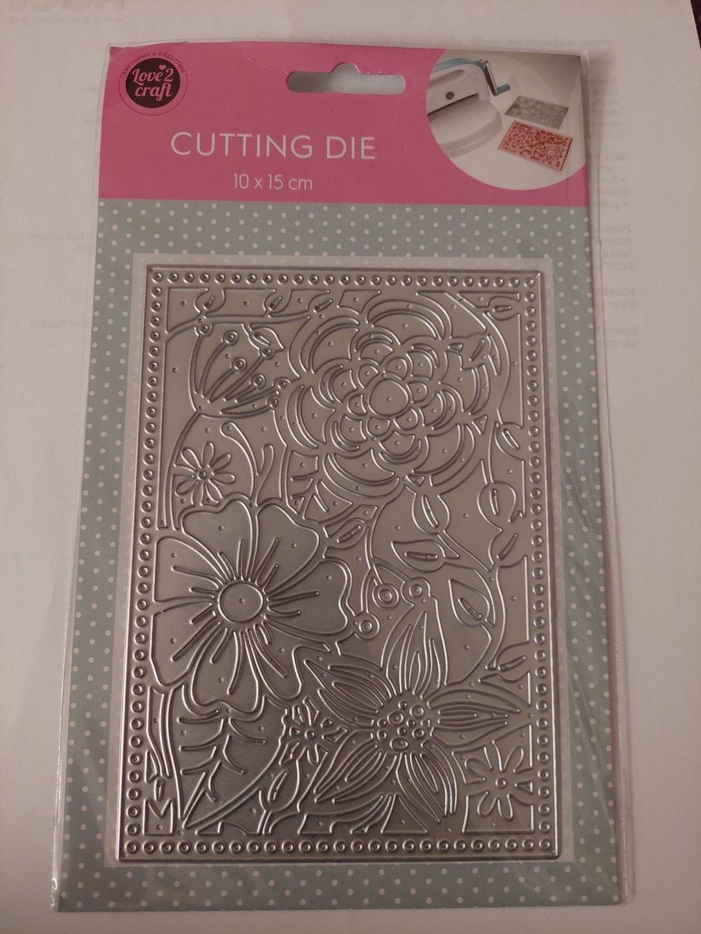 Schablonen: Stanzschablonen Schmetterlinge und Blumen – Neu und originalverpackt aus Würenlingen von Striga 1