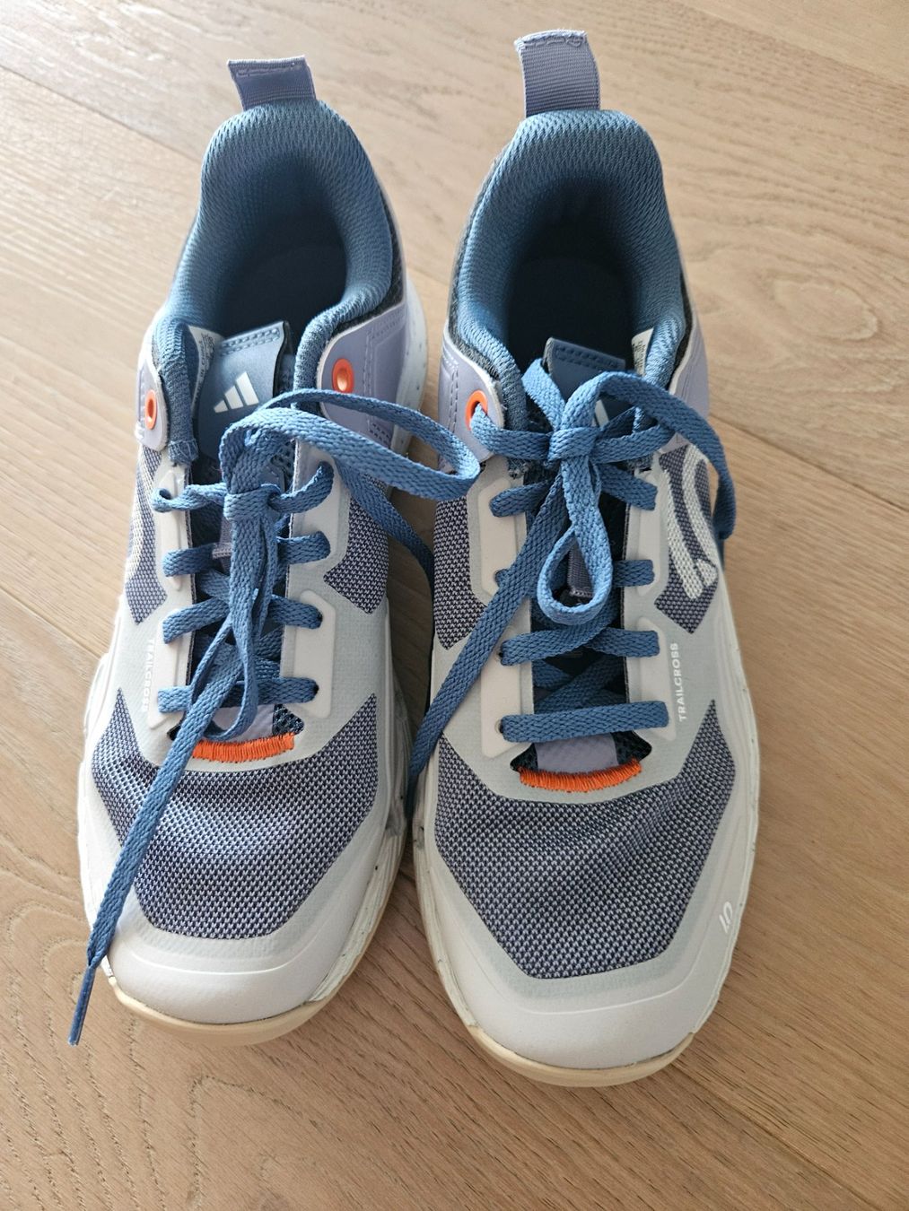 Five Ten Herrenschuhe: Fiveten Bikeschuhe 37 1/3 – Gebraucht aus Altendorf von svenny2027