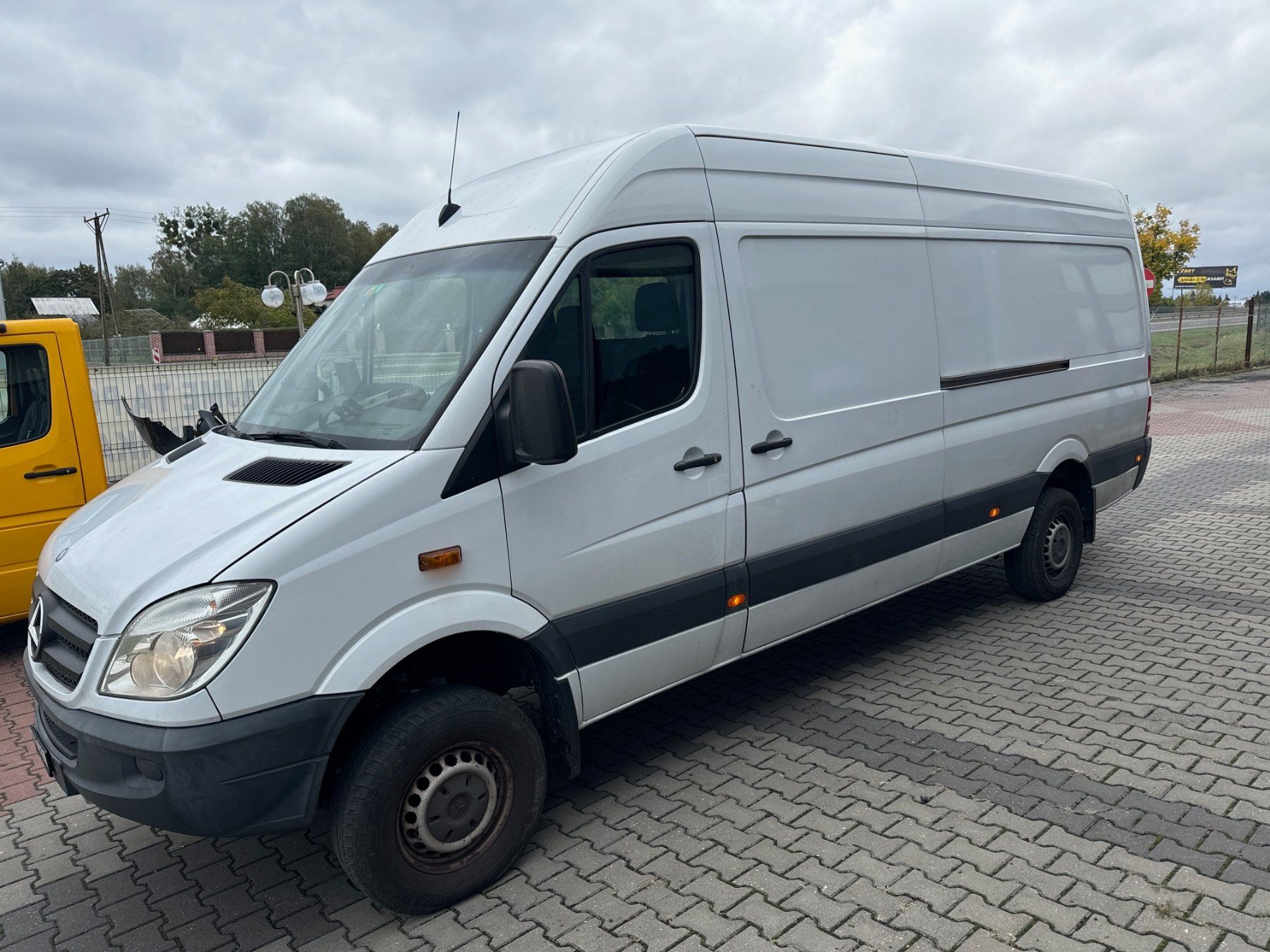 Mercedes-Benz Veicoli commerciali: Mercedes-Benz Sprinter 4x4 jg 2009 maxi – Usato da Meien venduto da GSXR997 1
