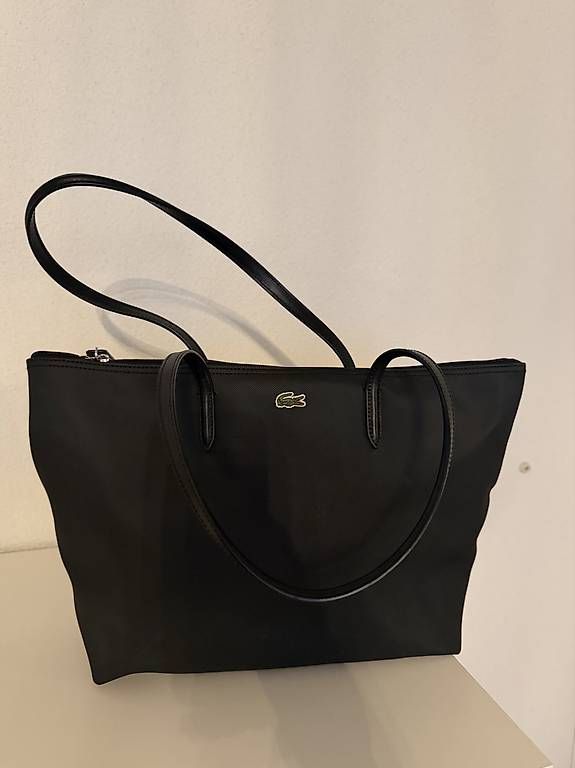 Taschen für Damen: Lacoste Tasche – Gebraucht aus Ruswil von liisaa.kr