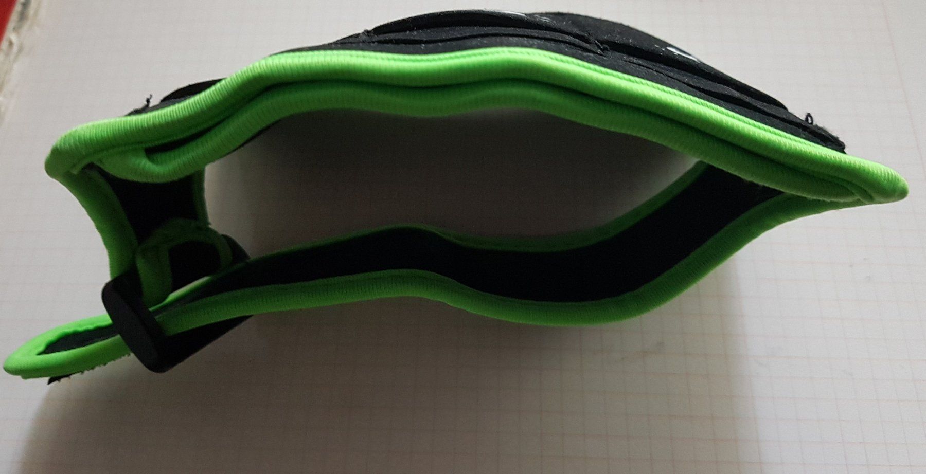 Borse: Kleiner Feigling Armbinde mit 3 Fächern für Notvorrat – Usato da Ottikon venduto da sobsale 2