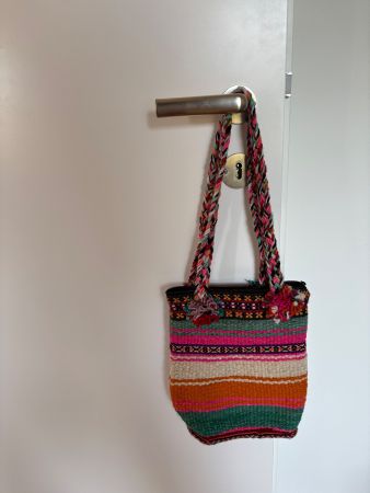 Handgewebte Umhängetasche aus Peru / bunt gestreift / Neu