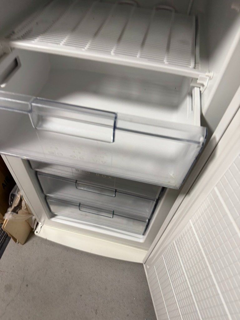Bosch Congelatori: Bosch Gefrierschrank – Usato da Jona venduto da r00ster 4