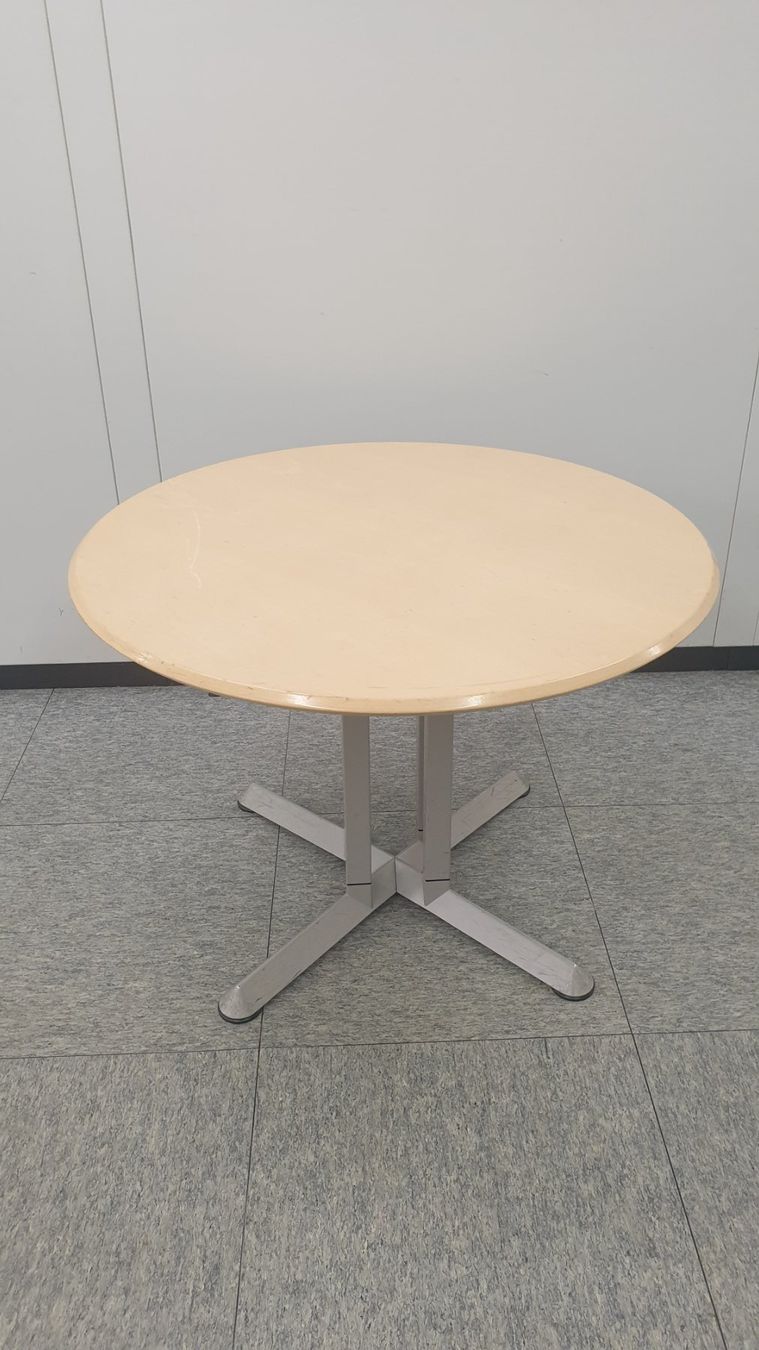 Sitag Tables: Table ronde 100cm Sitrag – D'occasion à Bofflens par Ptitphilou