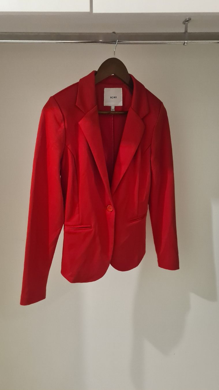 Giacche: Roter Blazer Ichi – Usato da Meggen venduto da mar_yzb2