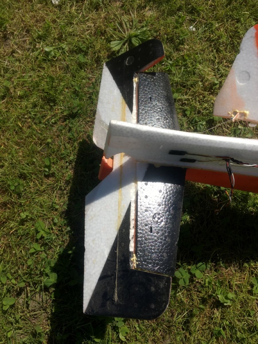 Modellismo RC: RC-Flugzeug, Bastlerobjekt, ideales Winterprojekt – Usato da Laufen venduto da Twingi33 5
