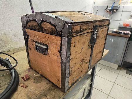 Coffre en bois