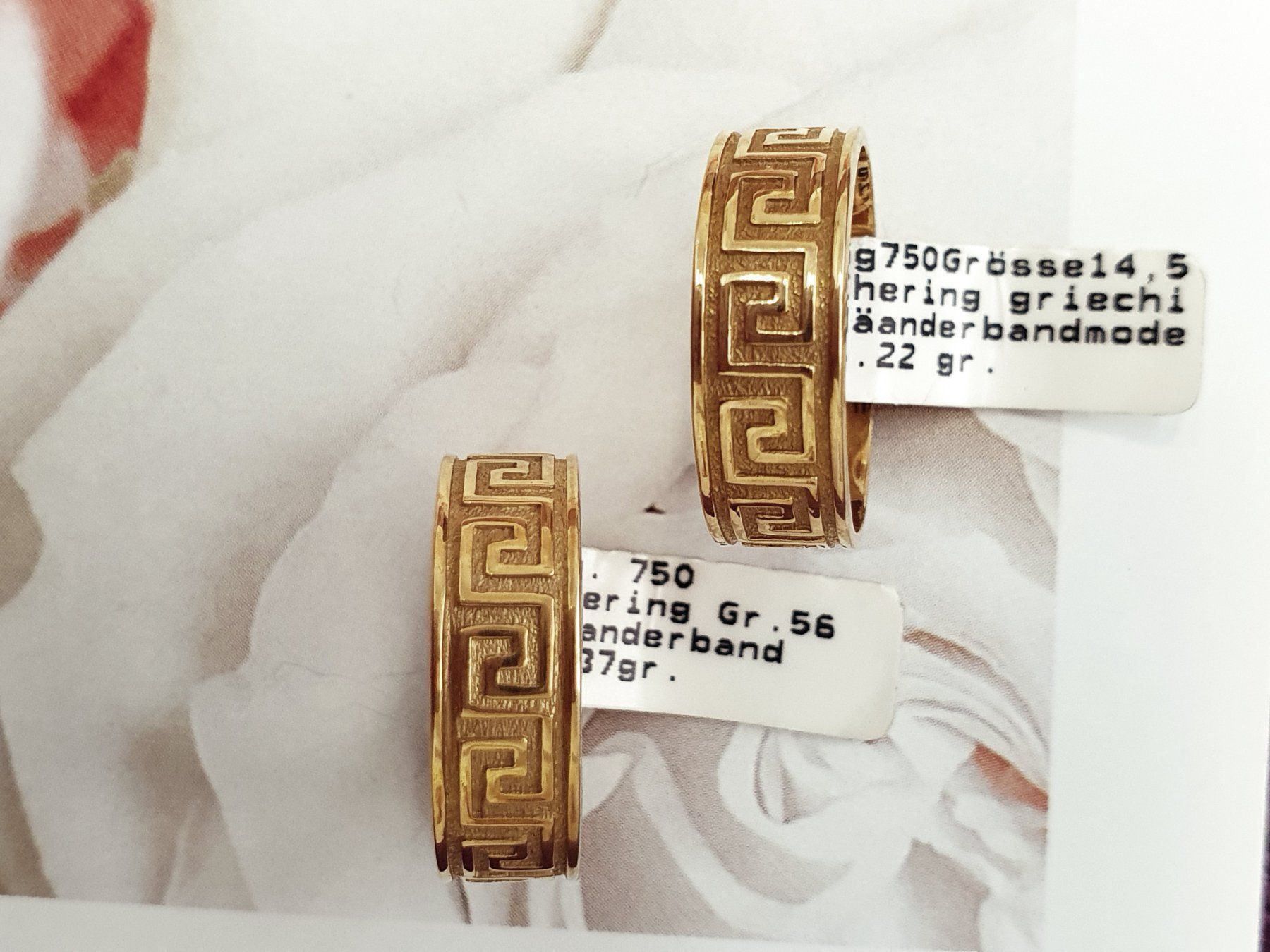 Anelli: Wundervolle Eheringe aus 750 Gold – Nuovo (secondo la descrizione) da Unterägeri venduto da Altgoldschmuck 1