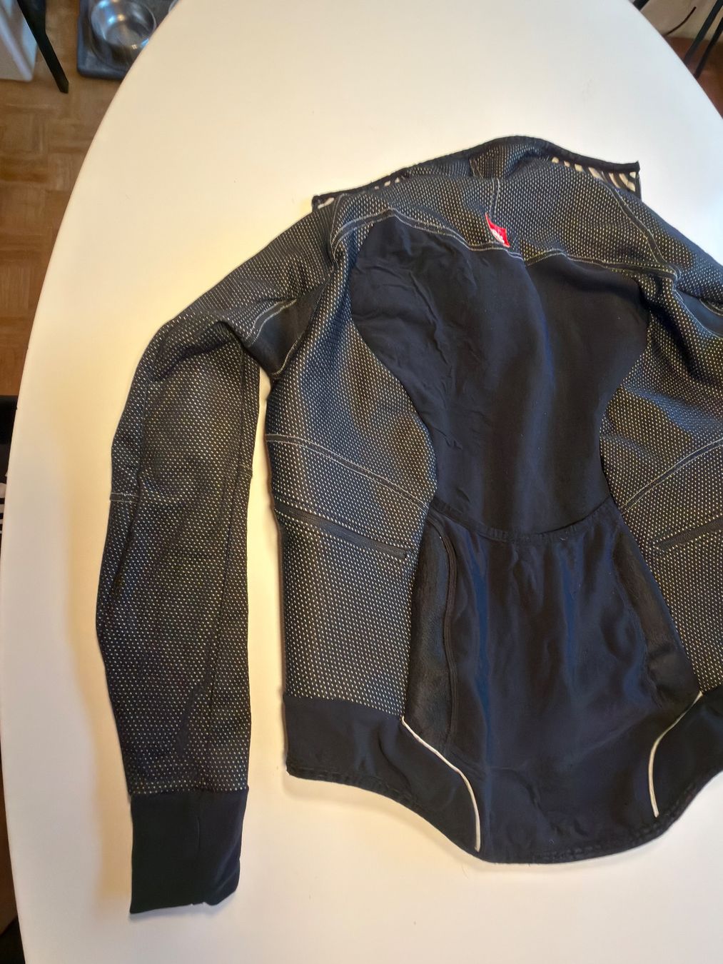 Assos Giacche: Assos Fugo thermal winter cycling jacket – Usato da Nyon venduto da tor_6gr5 7