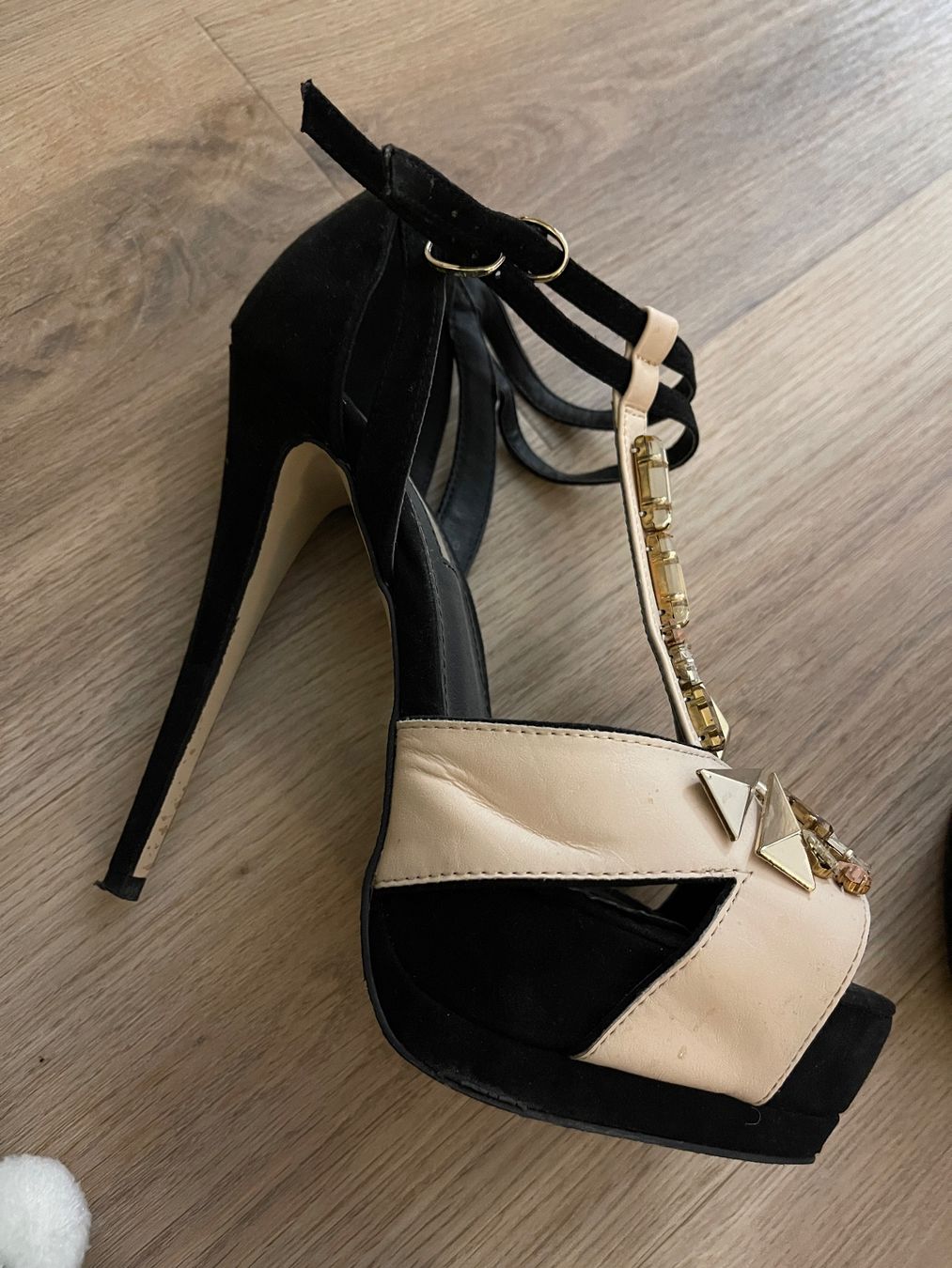 Scarpe da donna: Schuhe Damen 39 – Usato da Winterthur venduto da Deal246 1