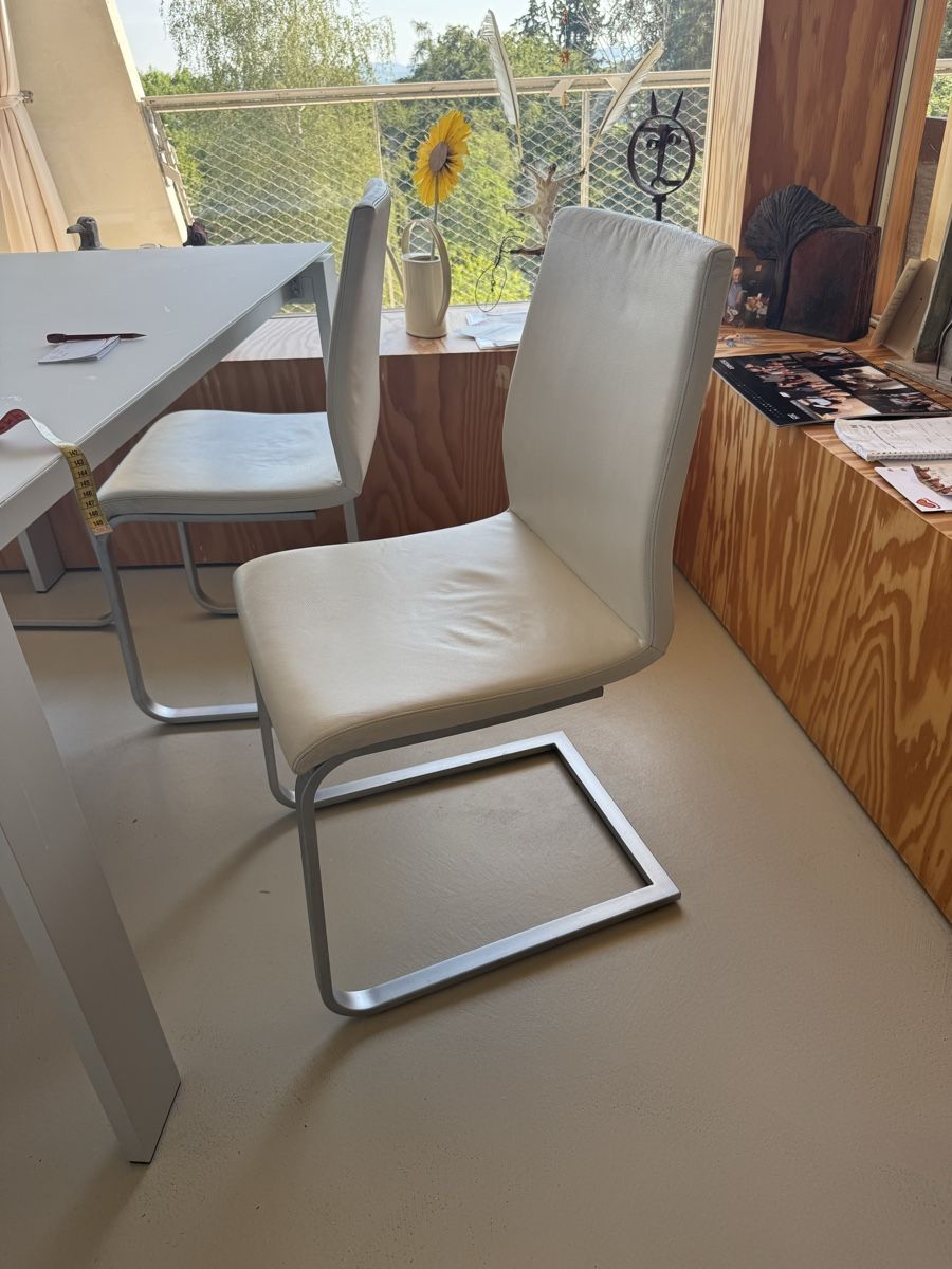 Set de table et chaises: Esstisch mit Stühlen – D'occasion à Mollis par Piet2piet2000 2