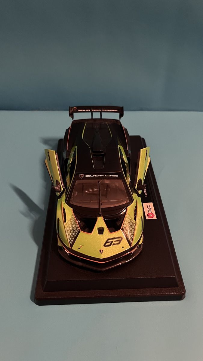 Lamborghini Modellini d'auto: Modellauto Lamborghini Essenza SCV12 – Usato da Winterthur venduto da Strubina 1