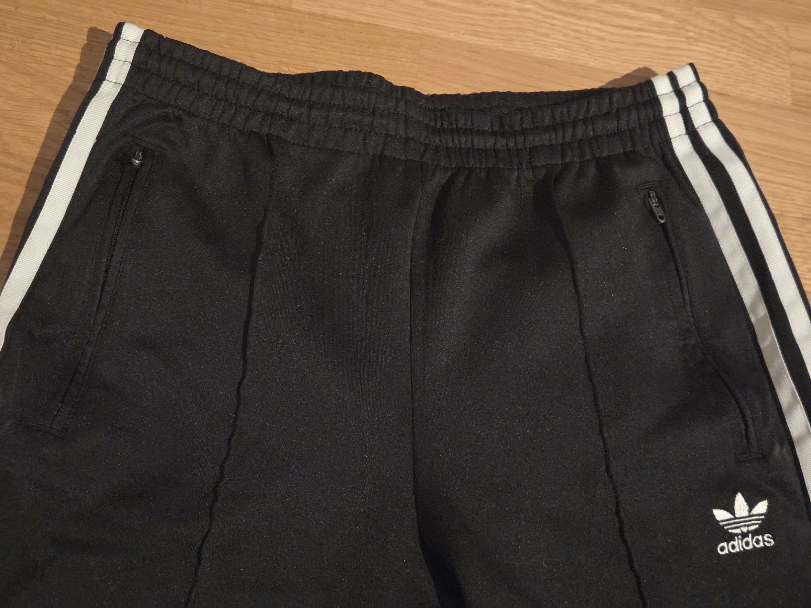 Adidas Pantaloni: Adidas Jogginghose – Usato da Bassersdorf venduto da ale_2ftz 1
