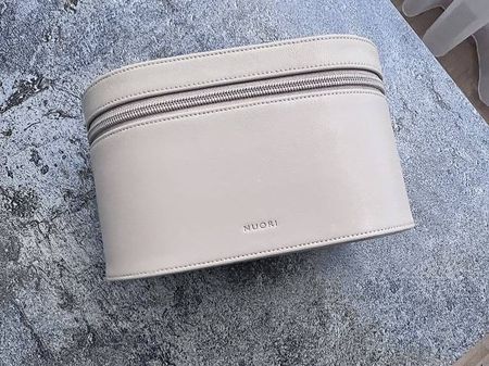 Travel Case Beige  Aufbewahrungsbox aus veganem Leder