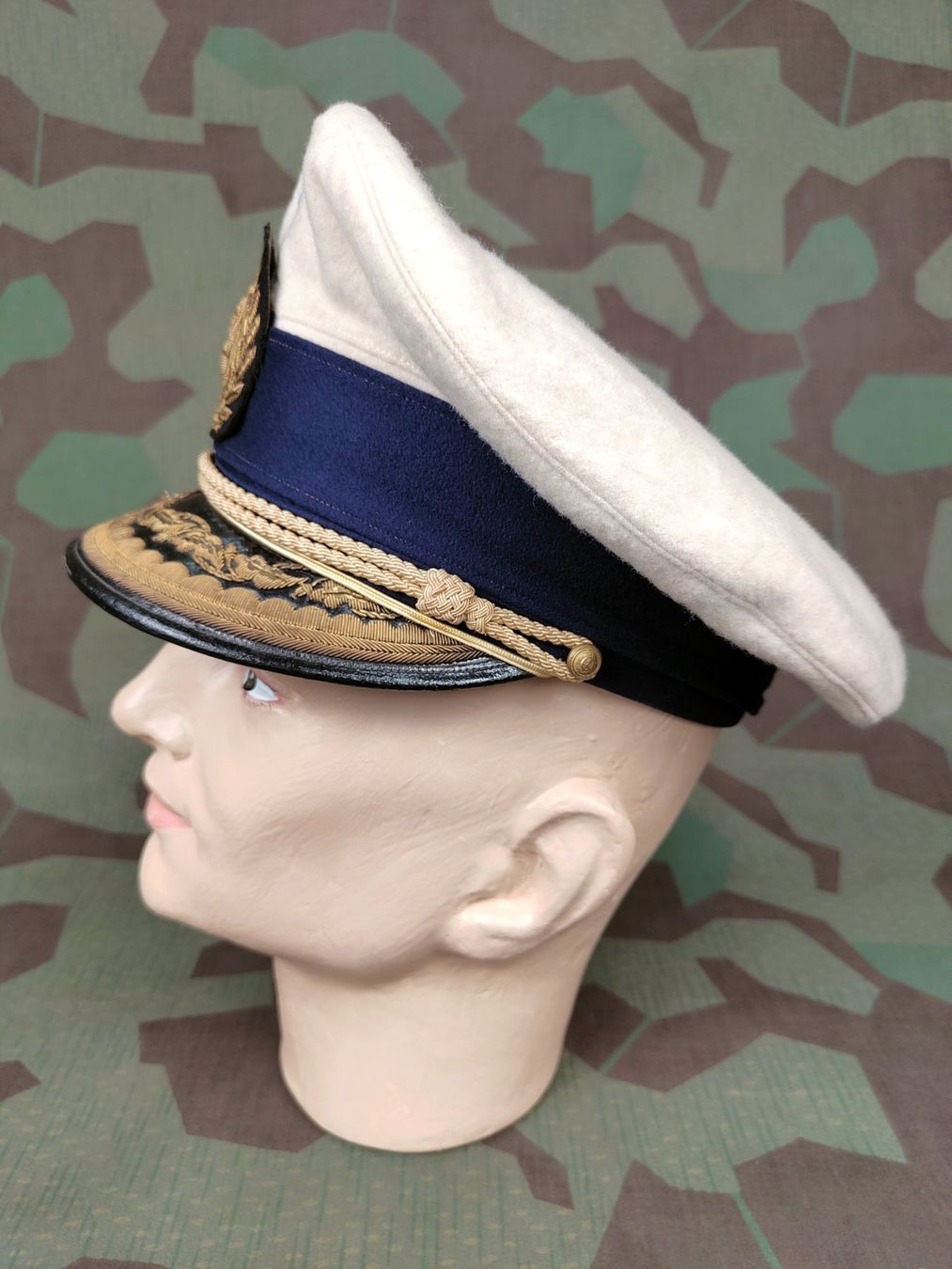 Uniformi: Schirmmütze, Oberst, Argentinien – Usato da Bauma venduto da SwissMilitaria 2