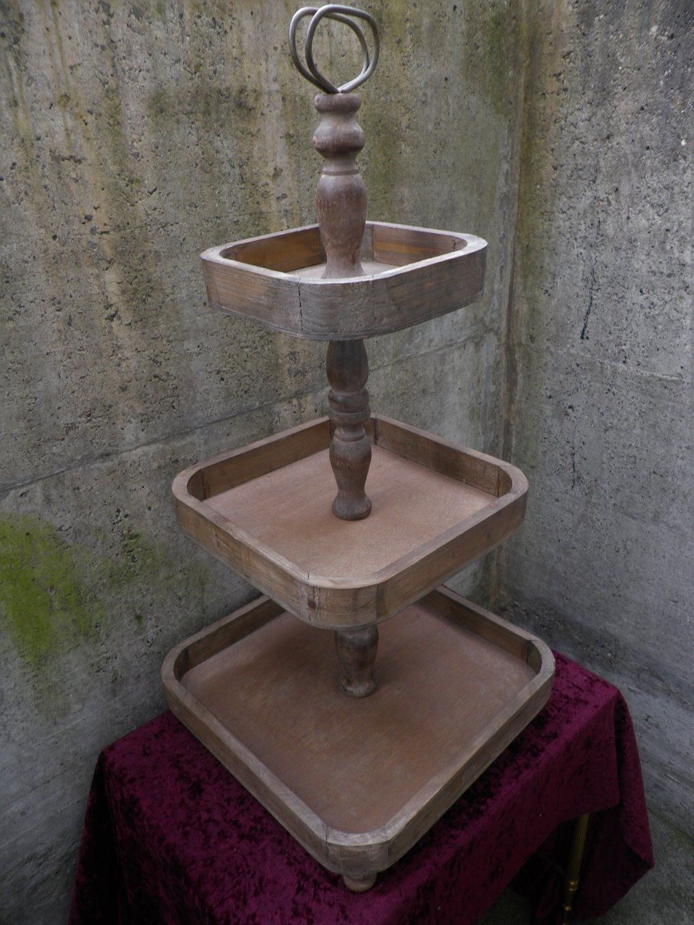 Articoli in legno: 3 Stöckige Holzetagere – Usato da Reinach BL venduto da Annodomini 2