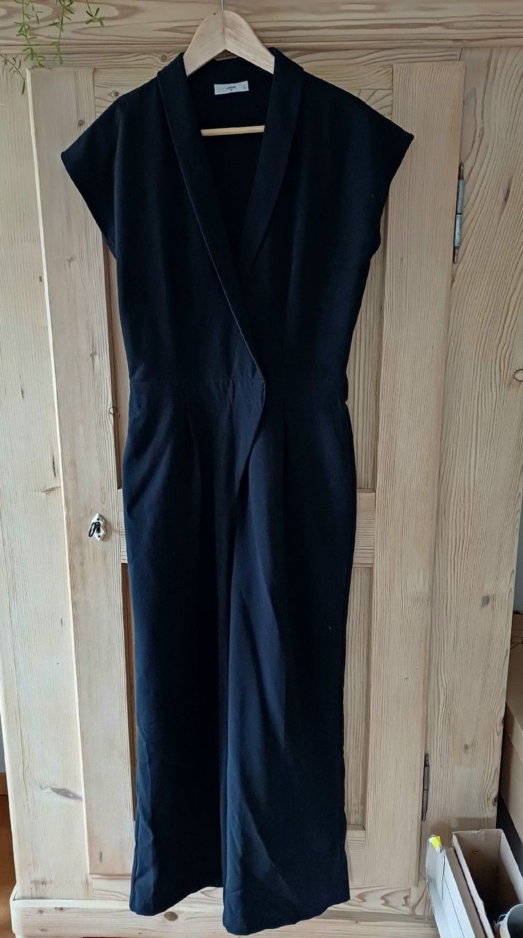 Tute: Schwarzer Jumpsuit von Minimum Grösse 38 Top! – Usato da St. Gallen venduto da luc_kw7x