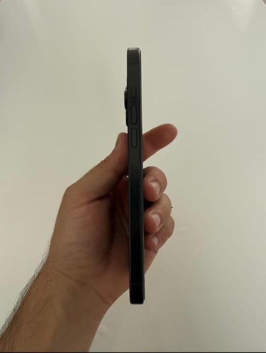 Apple Handys / Smartphones: iPhone 16 Pro Max – Gebraucht aus Lausanne von Cacabanca 3