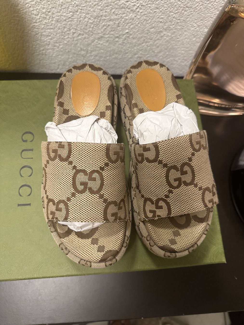 Gucci Damenschuhe: Gucci Slide 38.5 – Gebraucht aus Dübendorf von Nora_Nita