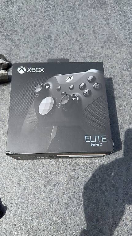 Controller: Xbox Elite Wireless Controller Series 2  NEU & UNBENUTZT – Gebraucht aus St. Gallen von Mahey