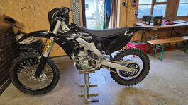 Kawasaki KXF 250 (Jg. 2016) zu verkaufen