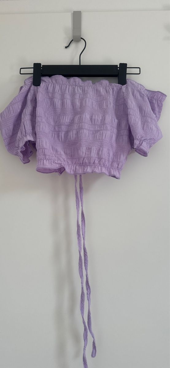 Blouses, T-shirts & Tops: Top – D'occasion à Aclens par xio_sc69 1