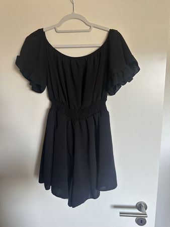 Schwarzer Jumpsuit mit gerafftem Bund Grösse S neu