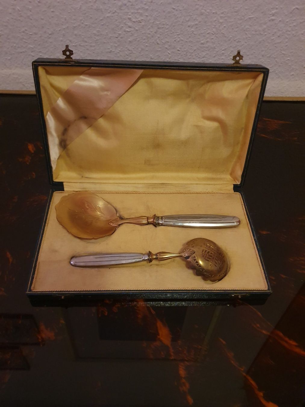 Bestecksets: Service de couverts à fraise – Gebraucht aus Le Grand-Saconnex von Rgt87