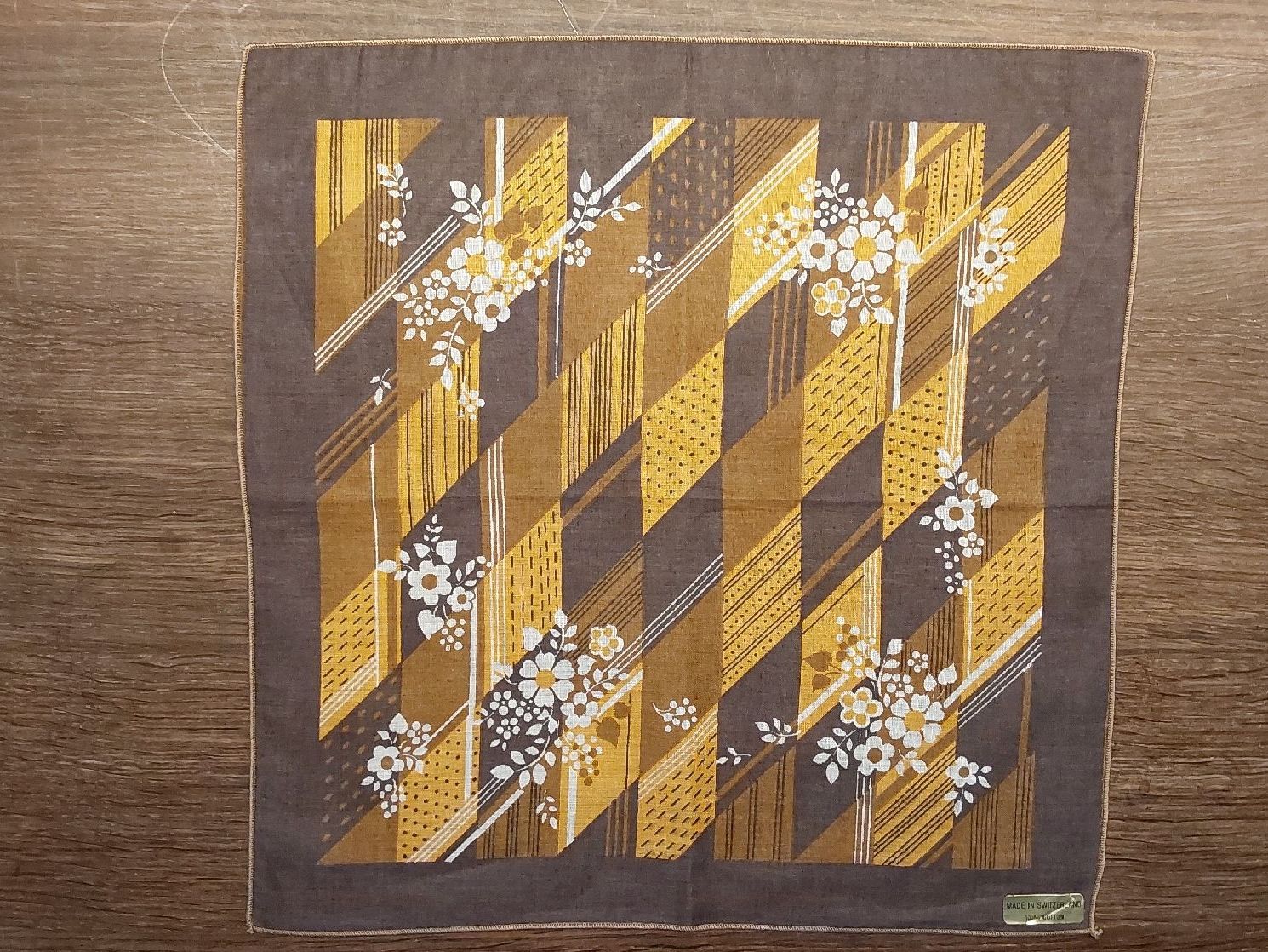 Sonstige Kleidung & Accessoires: Taschentuch neu – Neu und originalverpackt aus Köniz von scopello12