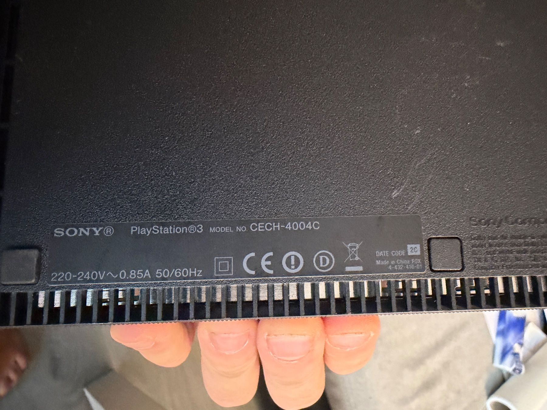 Sony Console: PlayStation 3 Set, Konsole, 3 Controller, 6 Games – Usato da Münsingen venduto da Ganjam 3