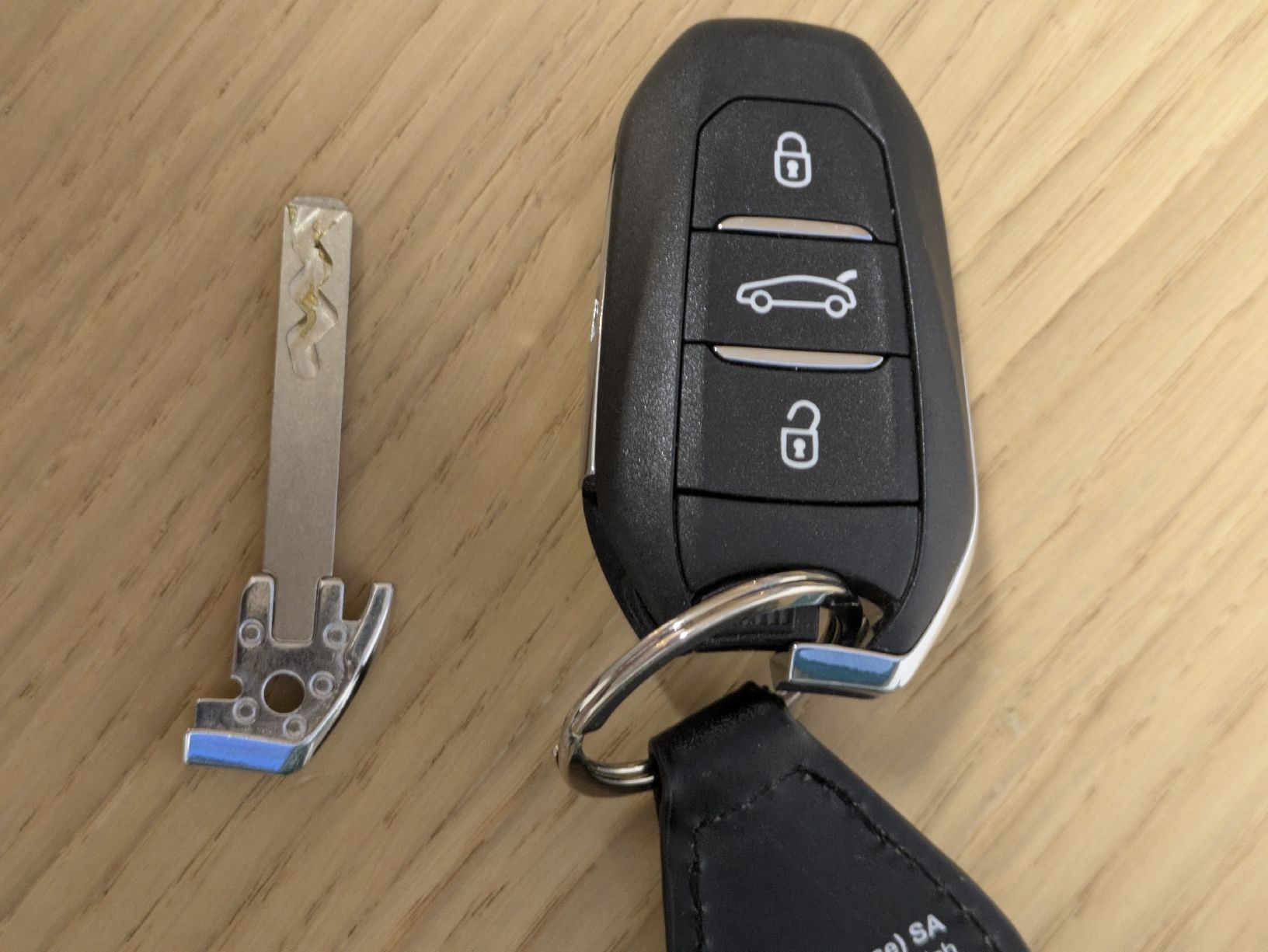 Citroën Tutti pezzi di ricambio auto: oroginal Citroen DS Funkautoschlüssel – Nuovo (secondo la descrizione) da Wallisellen venduto da bspm20 2