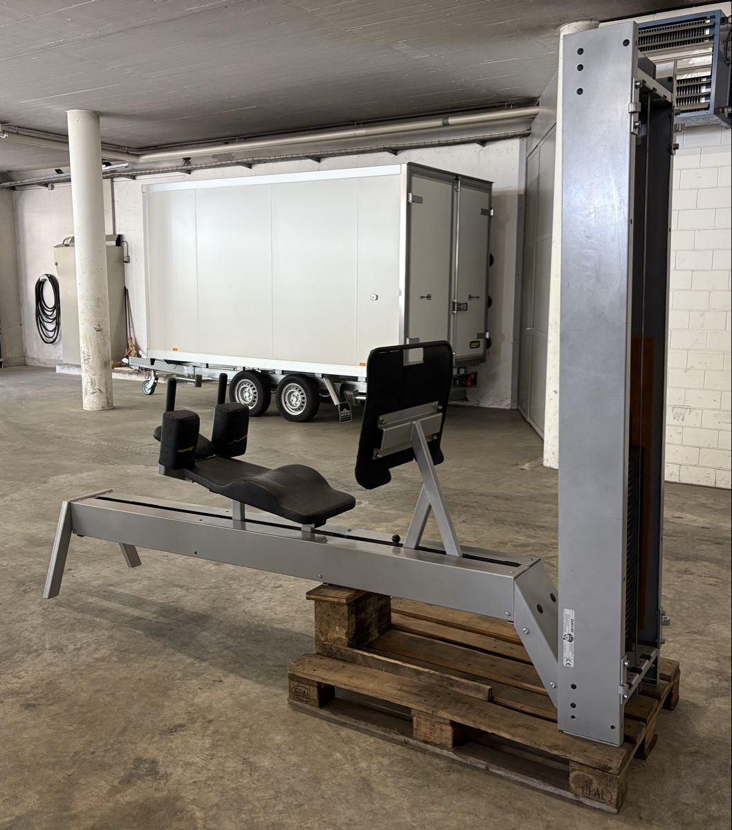 Hometrainer: David M15 Hack Squat – Profi-Qualität – Usato da Emmenbrücke venduto da A1i 1