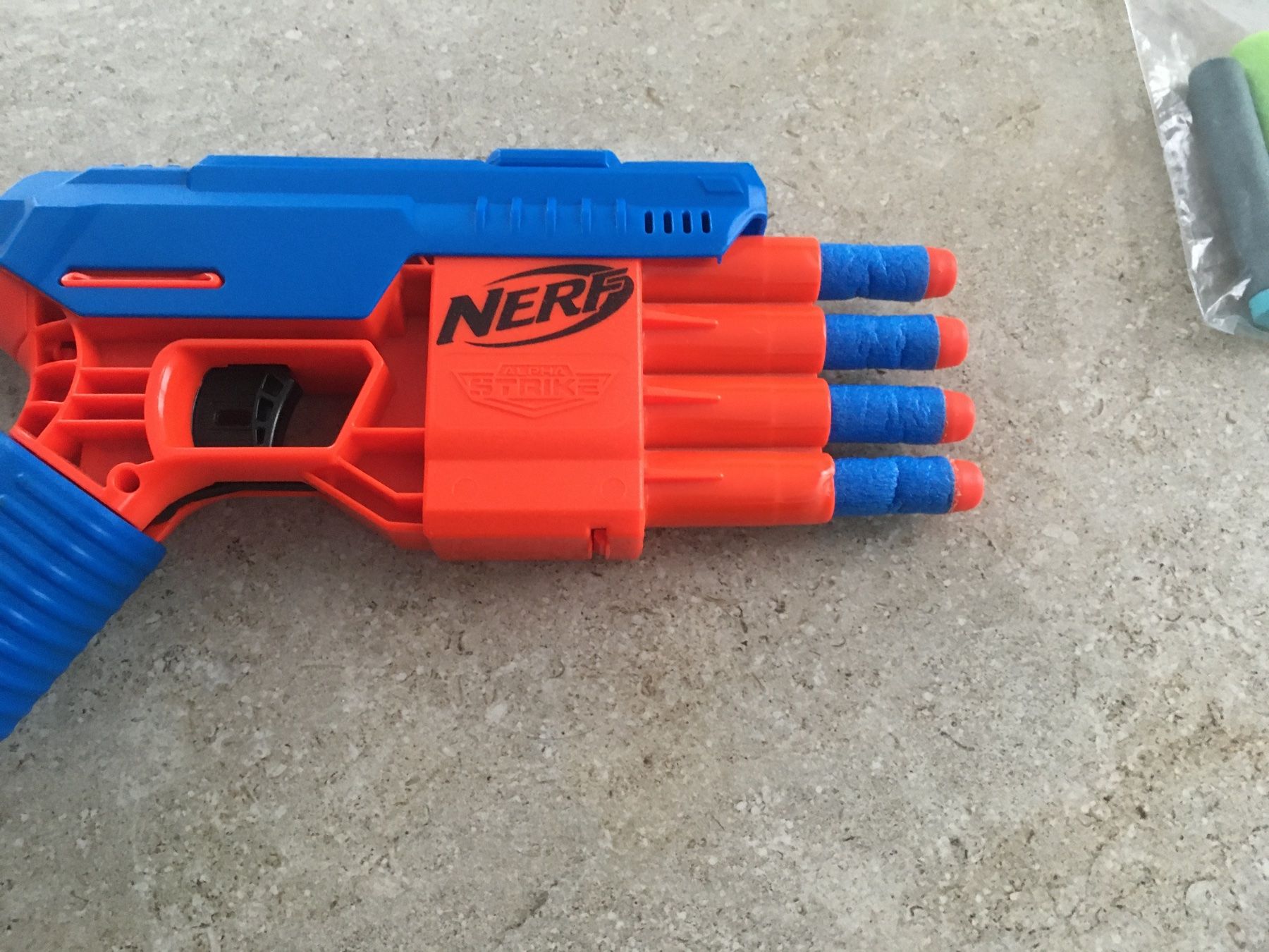 Nerf Spielzeuge: Nerf Alpha Strike 4 mit Ersatzpatronen – Gebraucht aus Gächlingen von Tara_devi 2