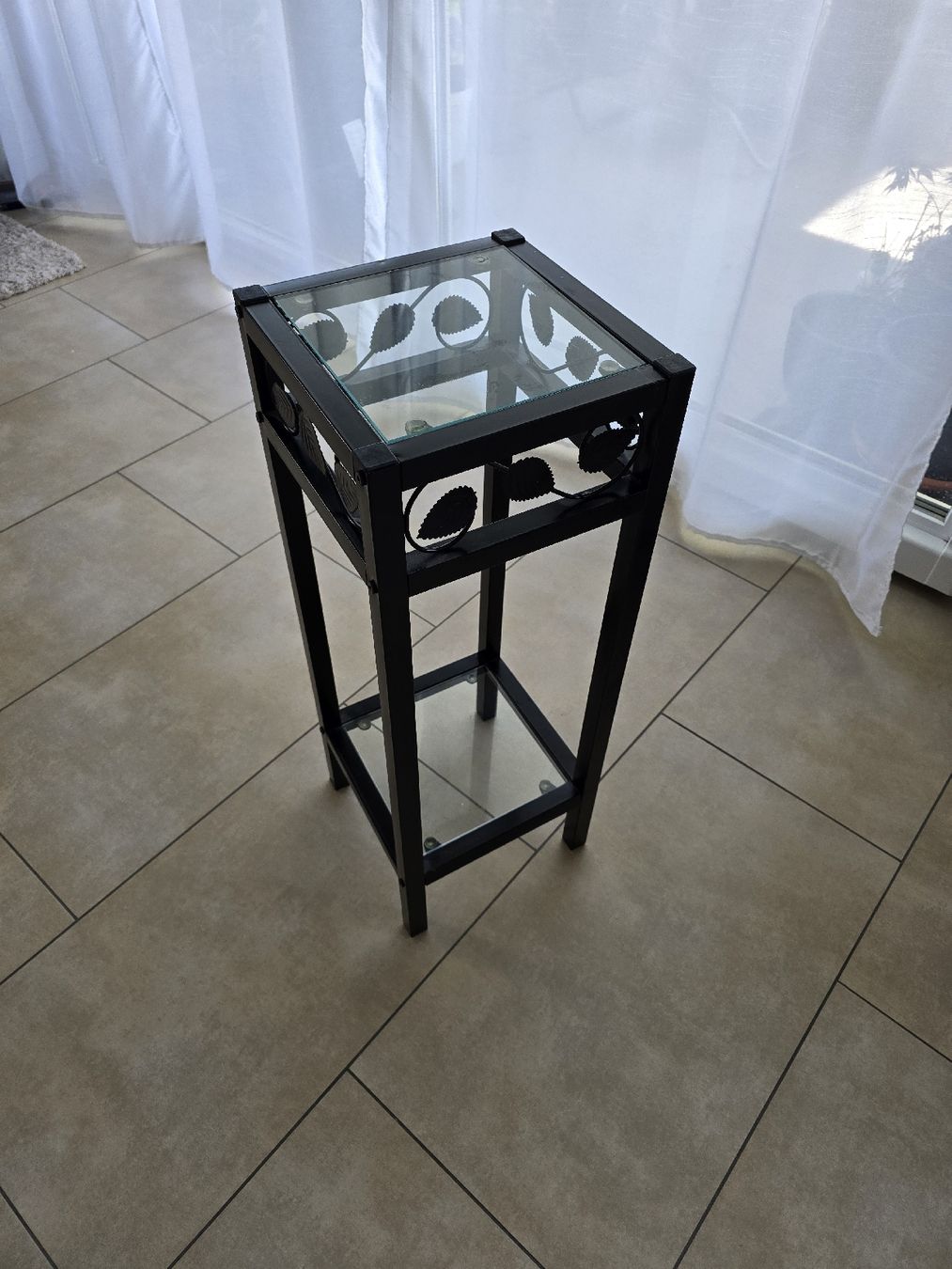 Scaffali: Regal / Beistelltisch – Usato da Rickenbach b. Wil venduto da VeryLovelyThings 1