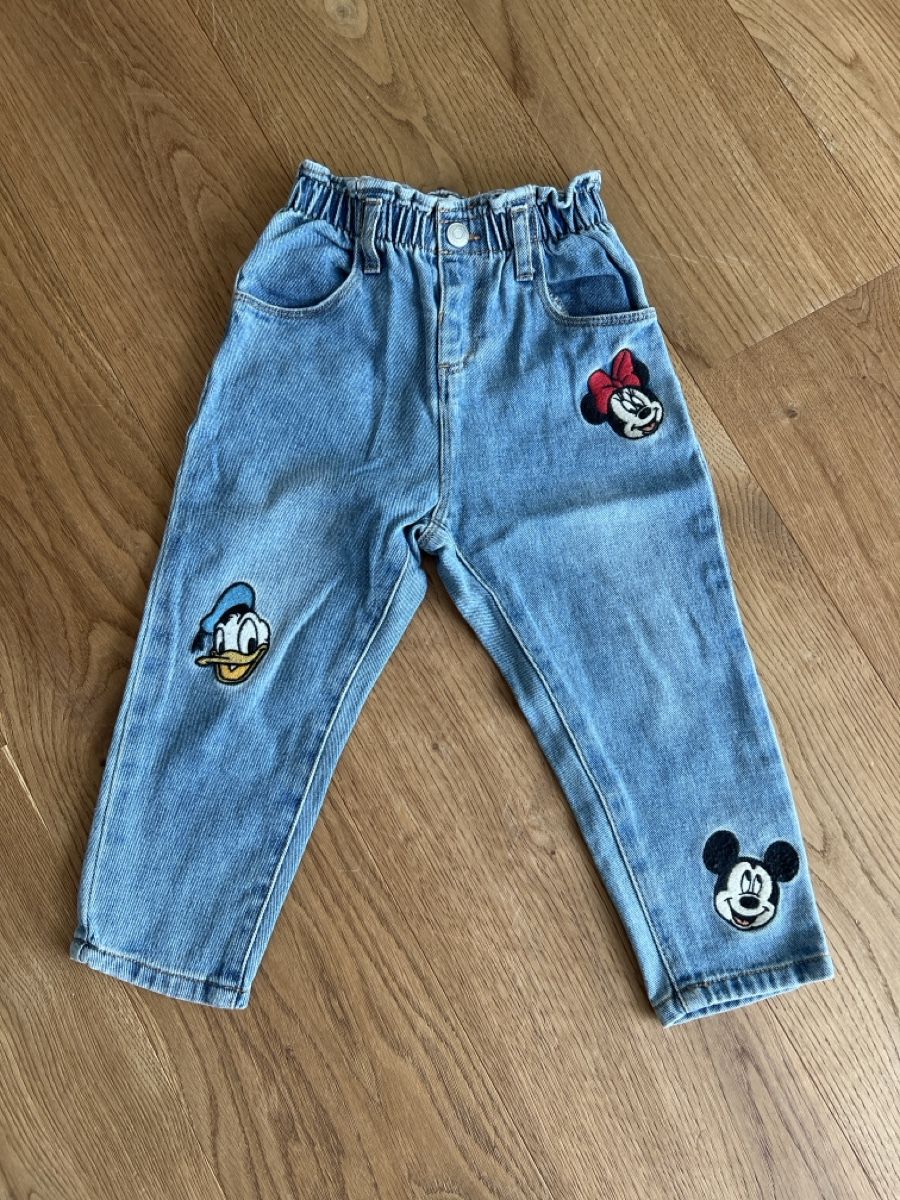 Lotti & Set di vestiti: Mädchen Hosen Set Grösse 98 – Usato da Pfäffikon SZ venduto da sus_59k8