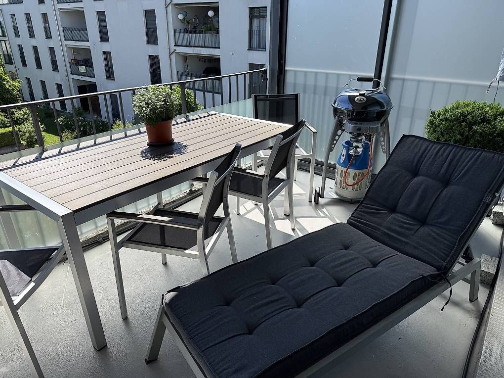 Lotti di vestiti: Terrassen-Sommerset – Usato da Zug venduto da hellschell 1