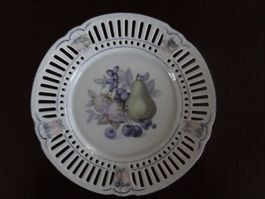 Teller mit Lochmuster, Vintage