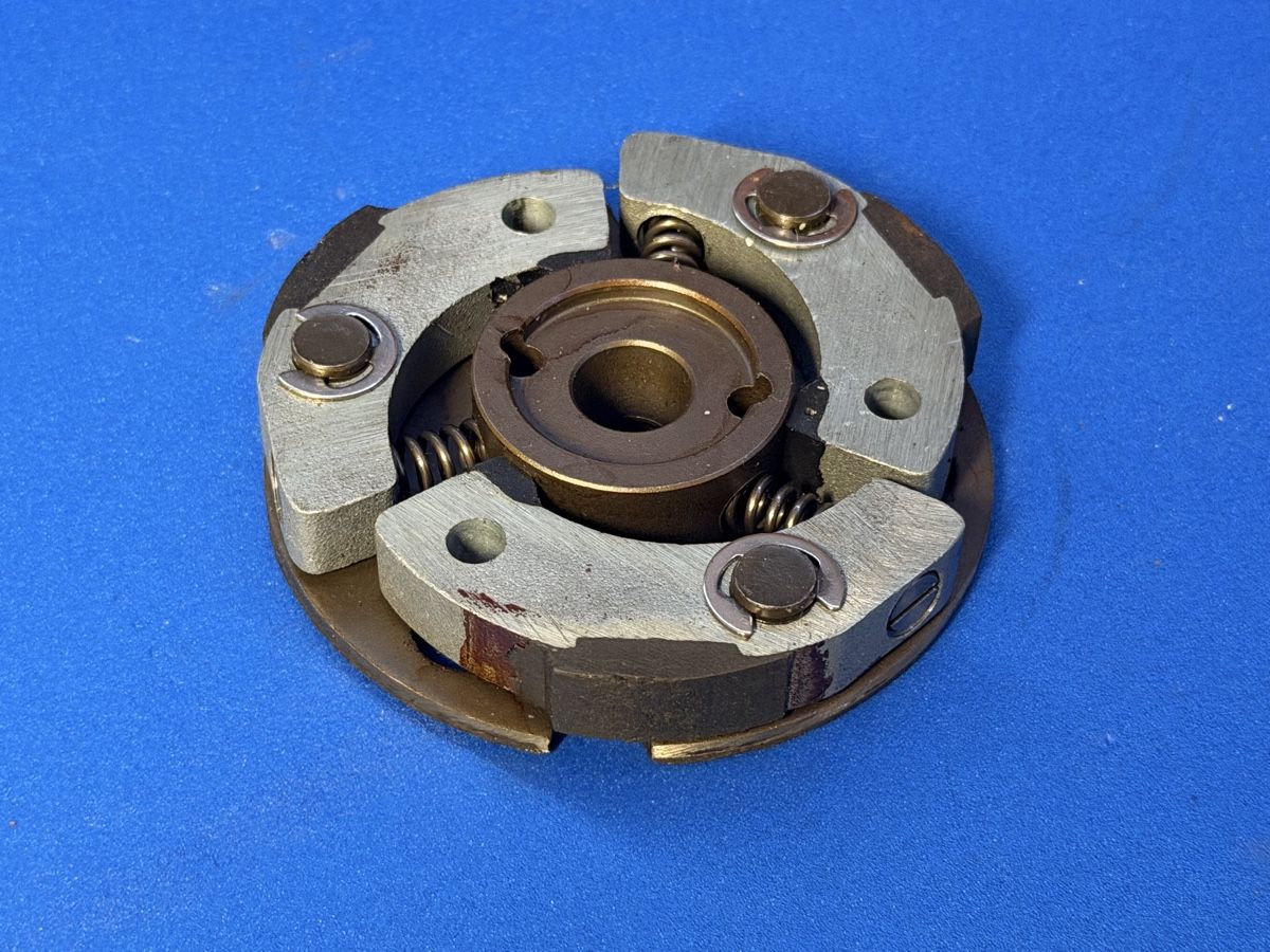 Parti ricambio per ciclomotori: Kupplung Puch E50 3 Backen – Usato da Bolken venduto da si.x.las 1