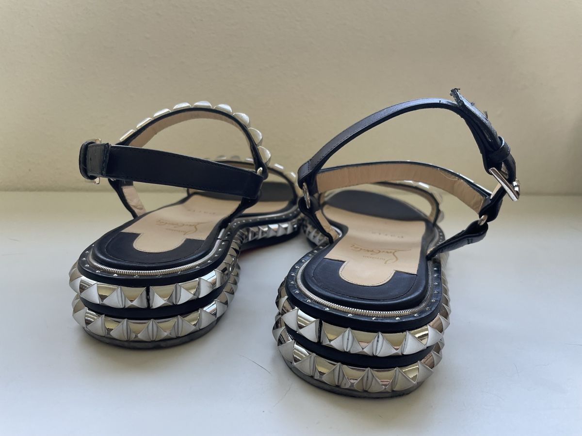 Christian Louboutin Damenschuhe: Christian Louboutin Sandalen – Neu und originalverpackt aus Winterthur von 11.11 2