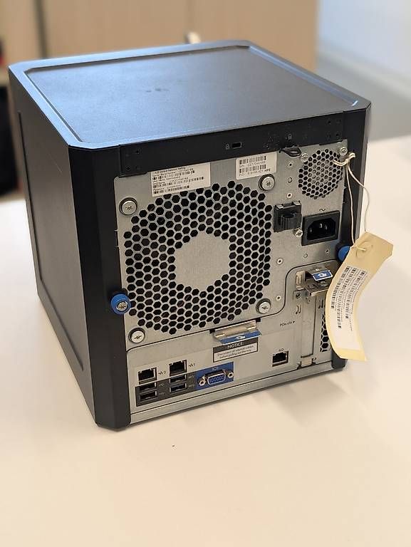 Server: HP ProLiant MicroServer Gen8  Xeon E3-1260L  16 Go ECC  – Usato da St-Cergue venduto da vid_6bcm 1